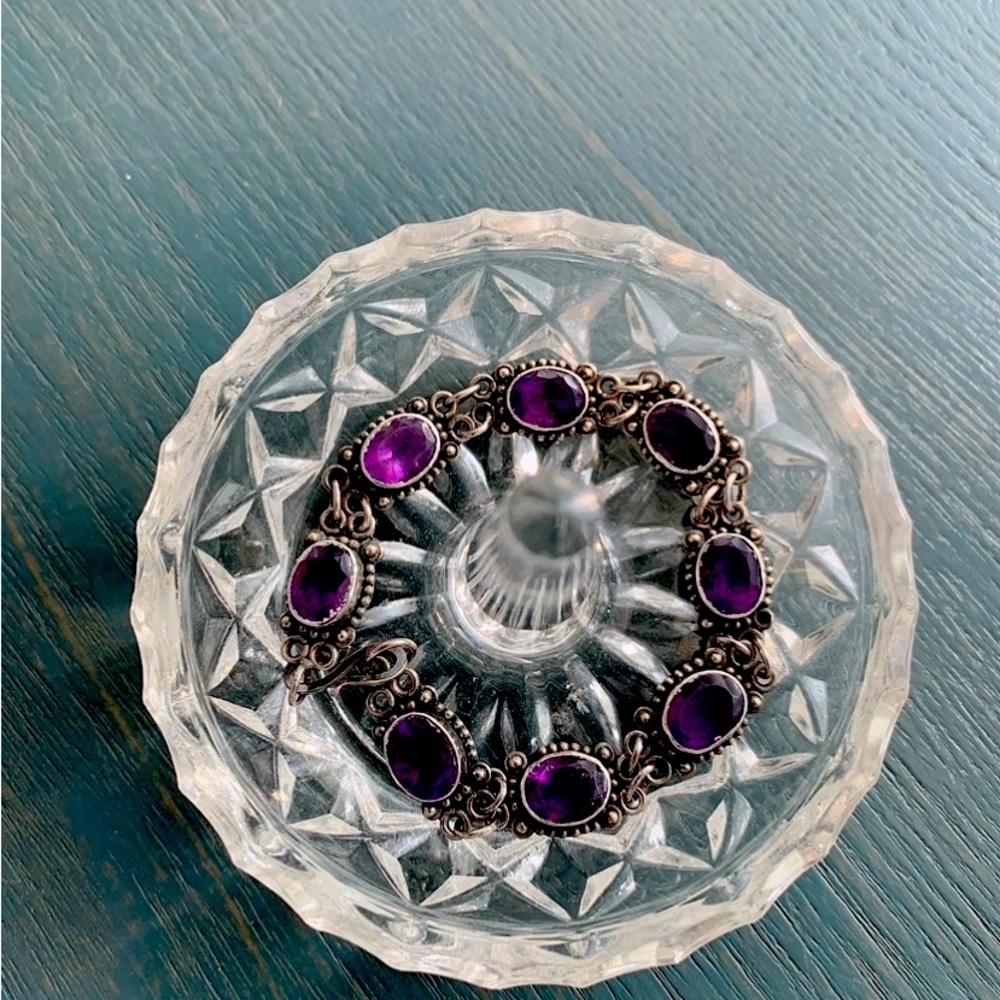 Glass jewelry trinket holder (Jewelry NOT included)